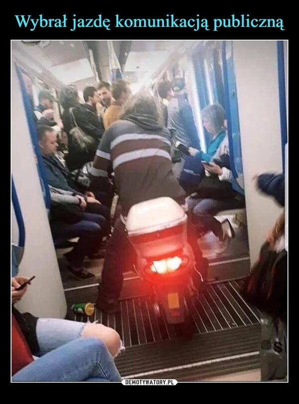 Wybrał jazdę komunikacją publiczną