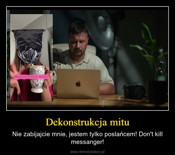 Dekonstrukcja mitu