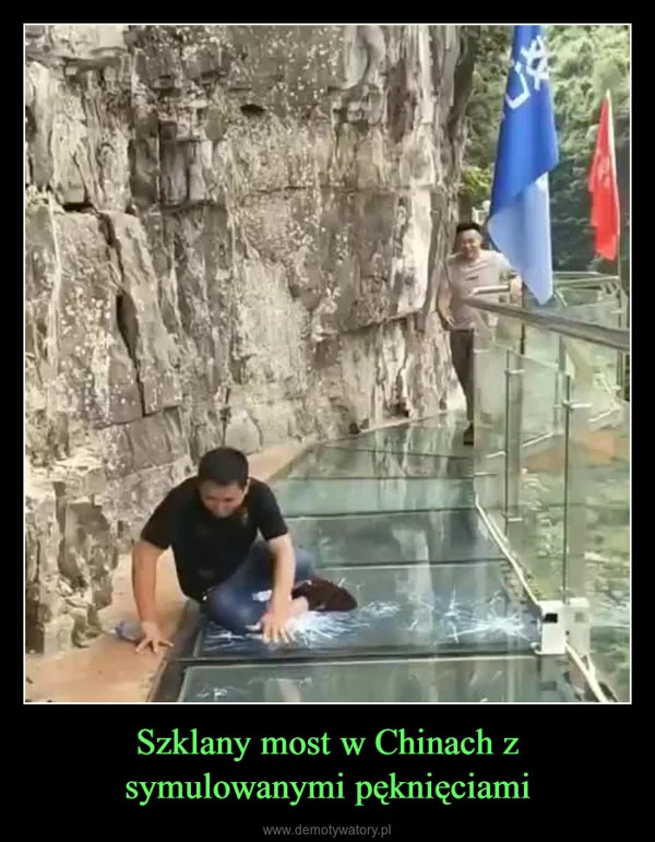 
    Szklany most w Chinach z symulowanymi pęknięciami