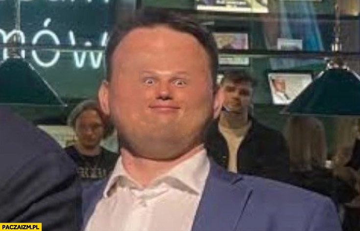 
    Mentzen zmniejszona twarz przeróbka