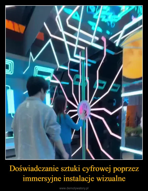 Doświadczanie sztuki cyfrowej poprzez immersyjne instalacje wizualne