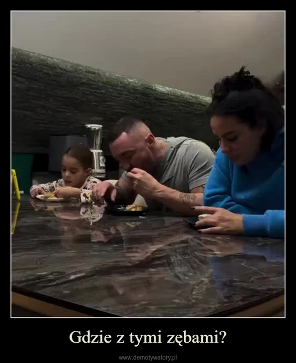 
    Gdzie z tymi zębami?