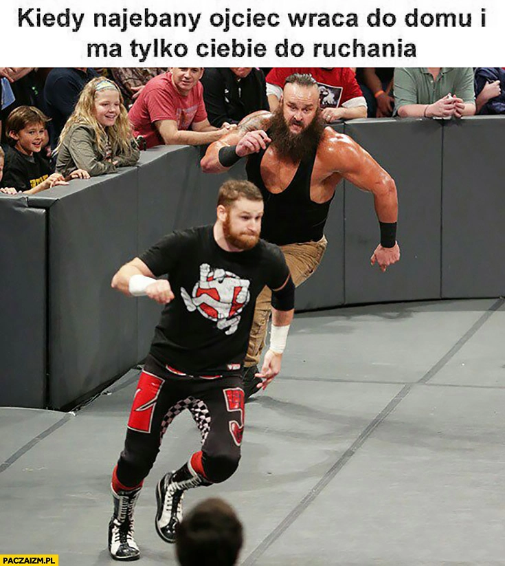 Kiedy napruty ojciec wraca do domu i ma tylko Ciebie do dymania. Facet ucieka wrestling